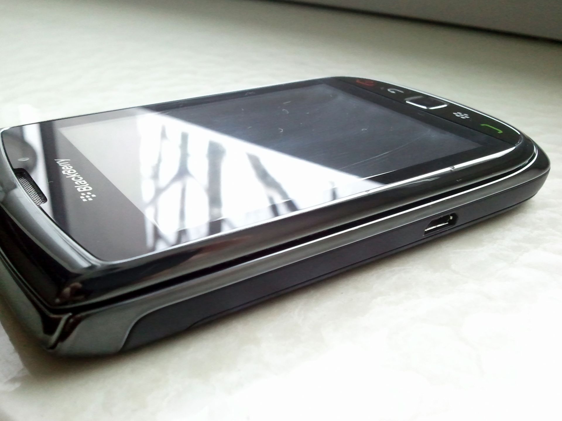 BlackBerry Torch 9800 - galeria zdjęć 3