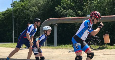 Pokonali trasę Poznańskiego Czerwca ’56 biegiem i na rolkach