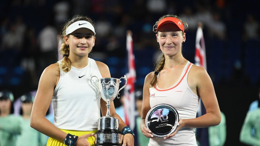 Getty Images / Morgan Hancock / Na zdjęciu: Victoria Jimenez Kasintseva i Weronika Baszak, mistrzyni i finalistka Australian Open 2020 w singlu dziewcząt
