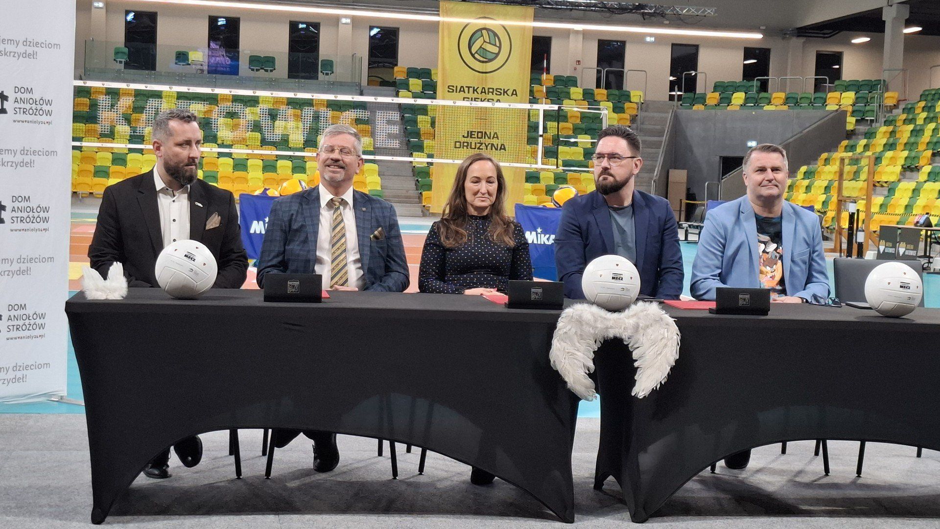 Legendarny Kosmiczny Mecz z Aniołami odbędzie się w Arenie Katowice