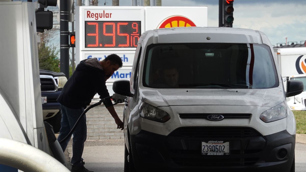 Declining Gas Prices Help To Ease Inflation
BENSENVILLE, ILLINOIS - SEPTEMBER 12: A person purchases gas at a Shell station on September 12, 2022 in Bensenville, Illinois. According to a survey from the New York Federal Reserve, falling gas prices are raising optimism that inflation is on the decline. (Photo by Scott Olson/Getty Images)
Scott Olson
bestof, topix