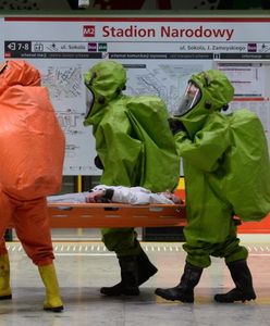 Ćwiczenia służb w warszawskim metrze. &quot;Reakcja na atak chemiczny&quot; [GALERIA]