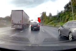 Zepchnął ciężarówką auto i uciekł. Groźny moment na A4 w Katowicach