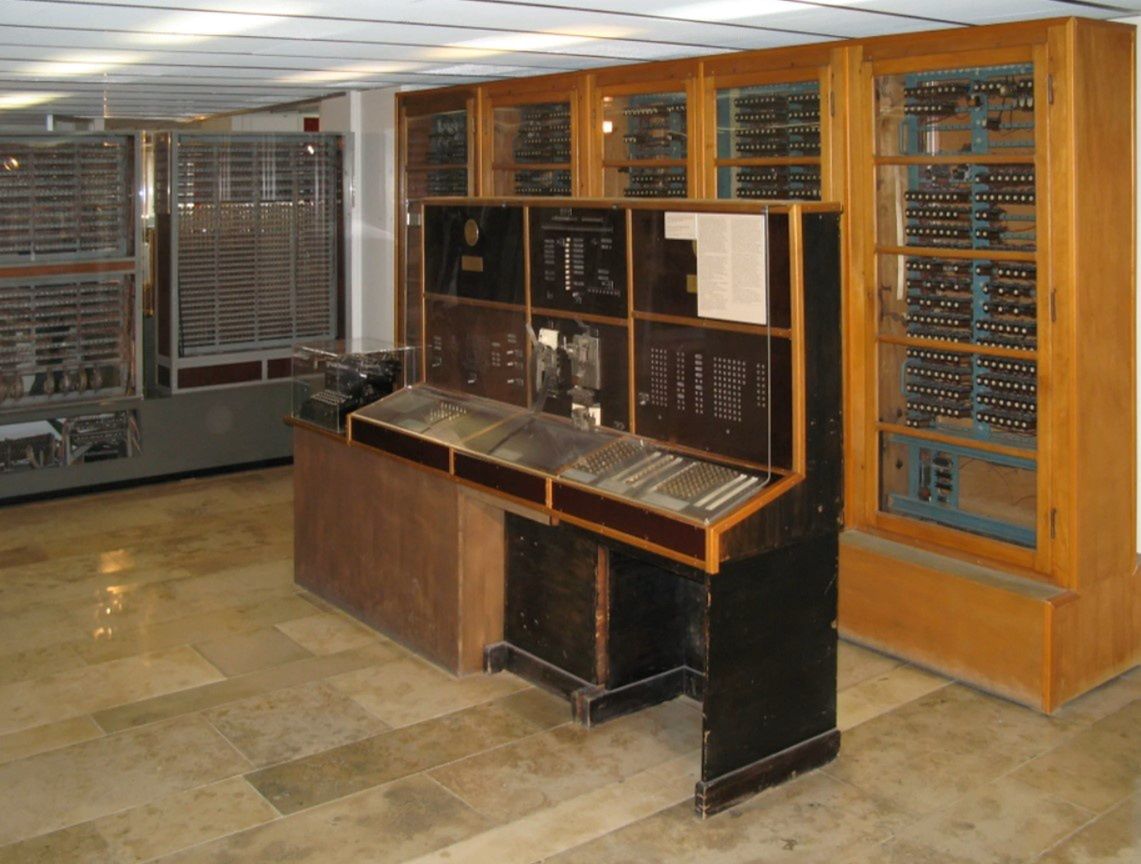 Najbardziej zaawansowany komputer III Rzeszy. Po wielu latach odnaleziono instrukcję jego obsługi