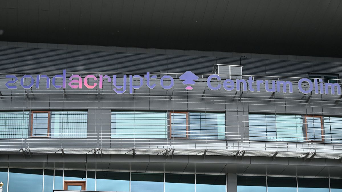 Warszawa, 30.04.2026. Siedziba Polskiego Komitetu Olimpijskiego, gdzie 30 bm. posłowie Koalicji Obywatelskiej zwołali konferencję ph. 'Wniosek o ujawnienie umowy PKOl-u z Zondacrypto'. (gj) PAP/Piotr Nowak