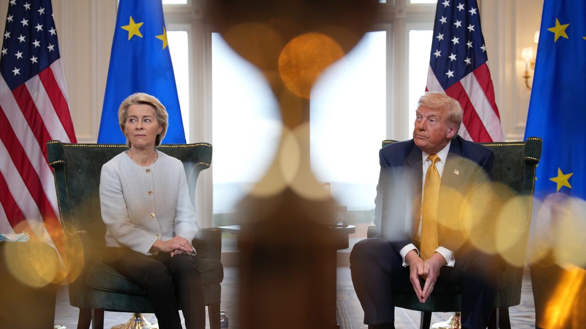 TURNBERRY, SCOTLAND - JULY 27: President of the European Commission Ursula von der Leyen meets with U.S. President Donald Trump at Trump Turnberry golf club on July 27, 2025 in Turnberry, Scotland. U.S. President Donald Trump is visiting his Trump Turnberry golf course, as well as Trump International Golf Links in Aberdeenshire, during a brief visit to Scotland from July 25 to 29. (Photo by Andrew Harnik/Getty Images)