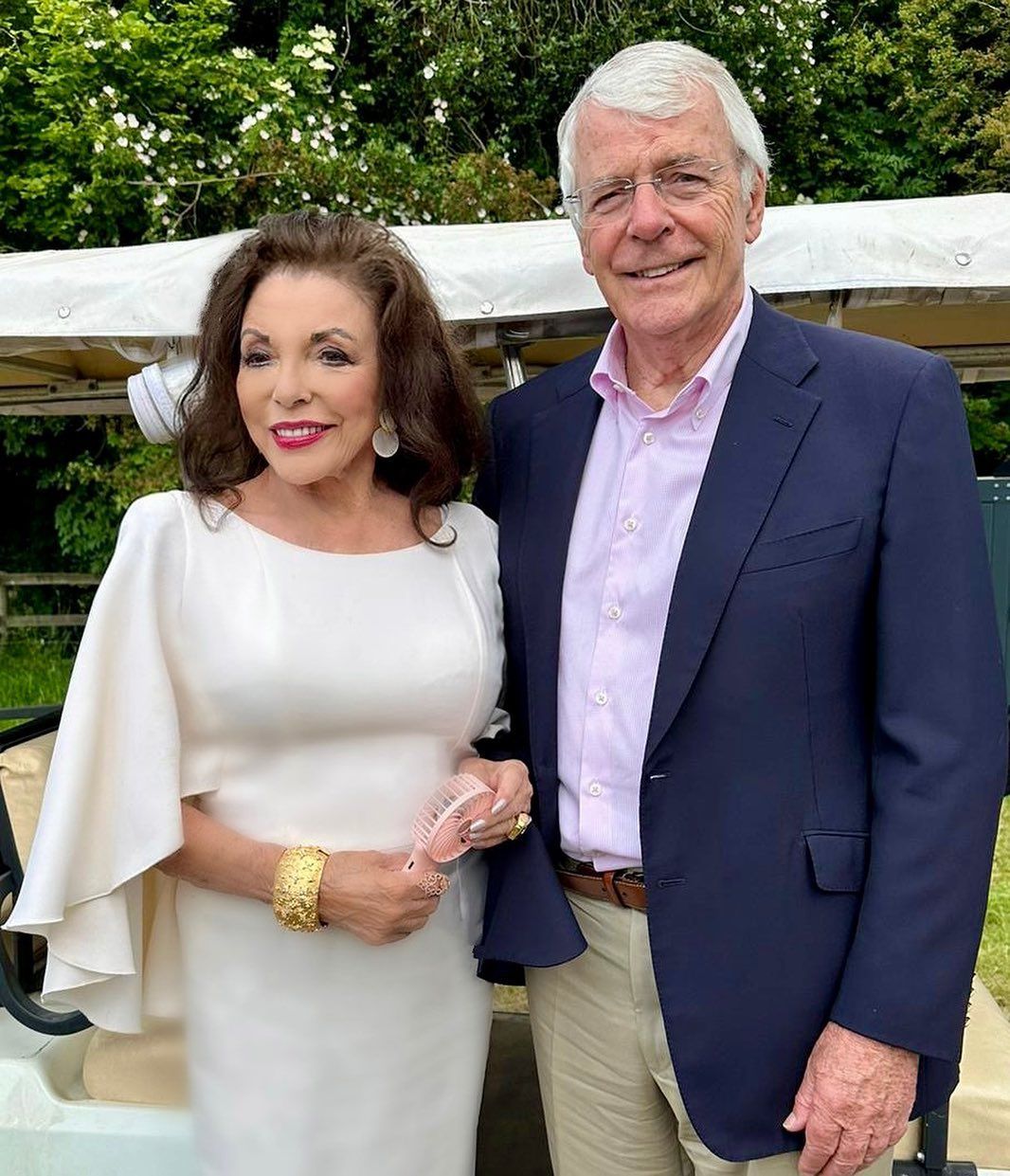 Joan Collins na nowych zdjęciach (fot. Instagram)