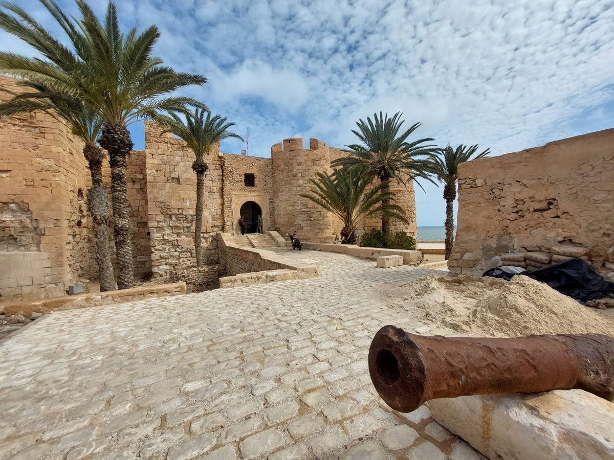 Fort 