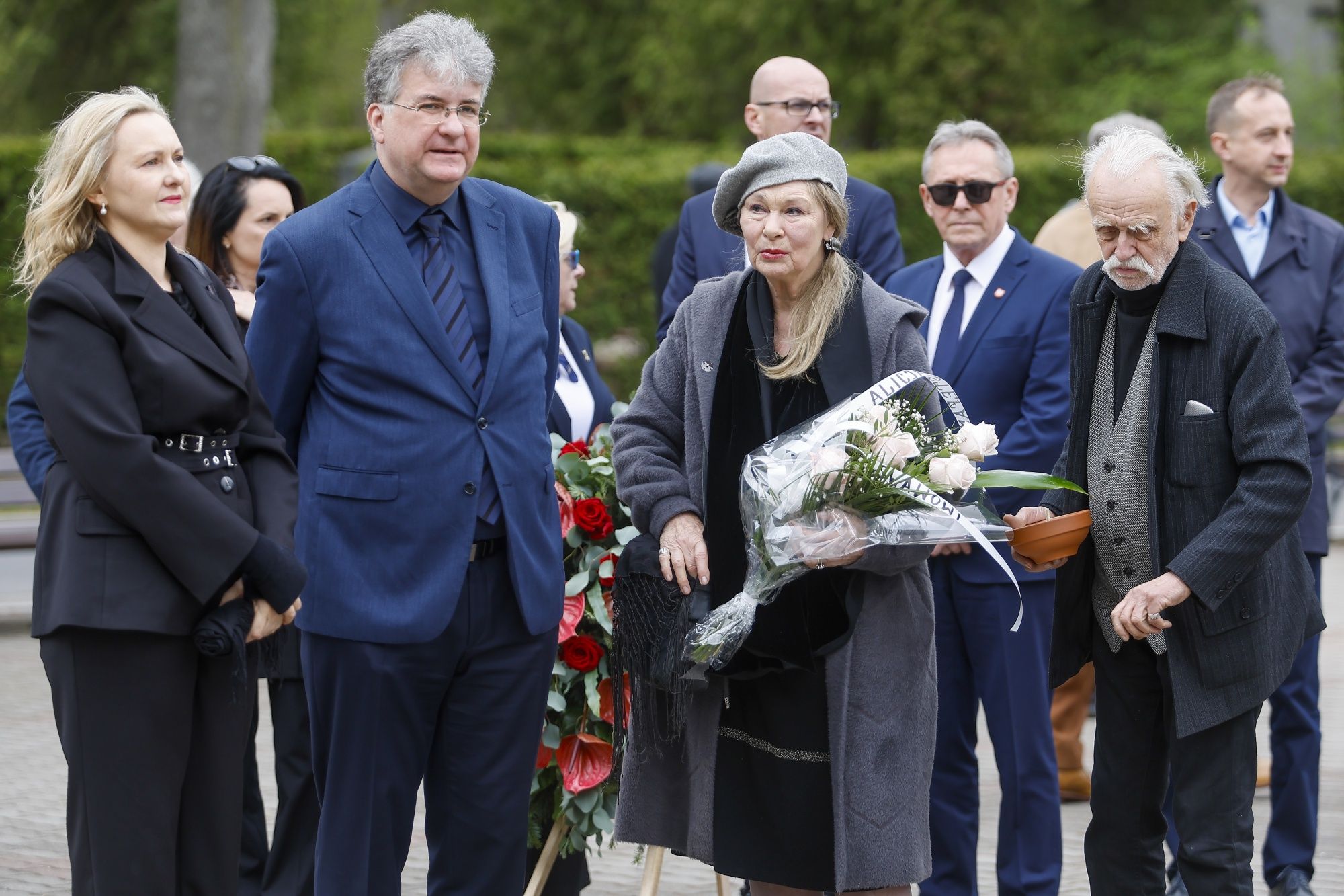 Alicja Jachiewicz i Stefan Szmidt na pogrzebie Myśliwskiego