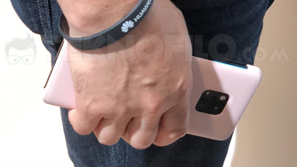 Huawei Mate 20 przyłapany na targach IFA 2018. Ma nietypowy moduł aparatu 4