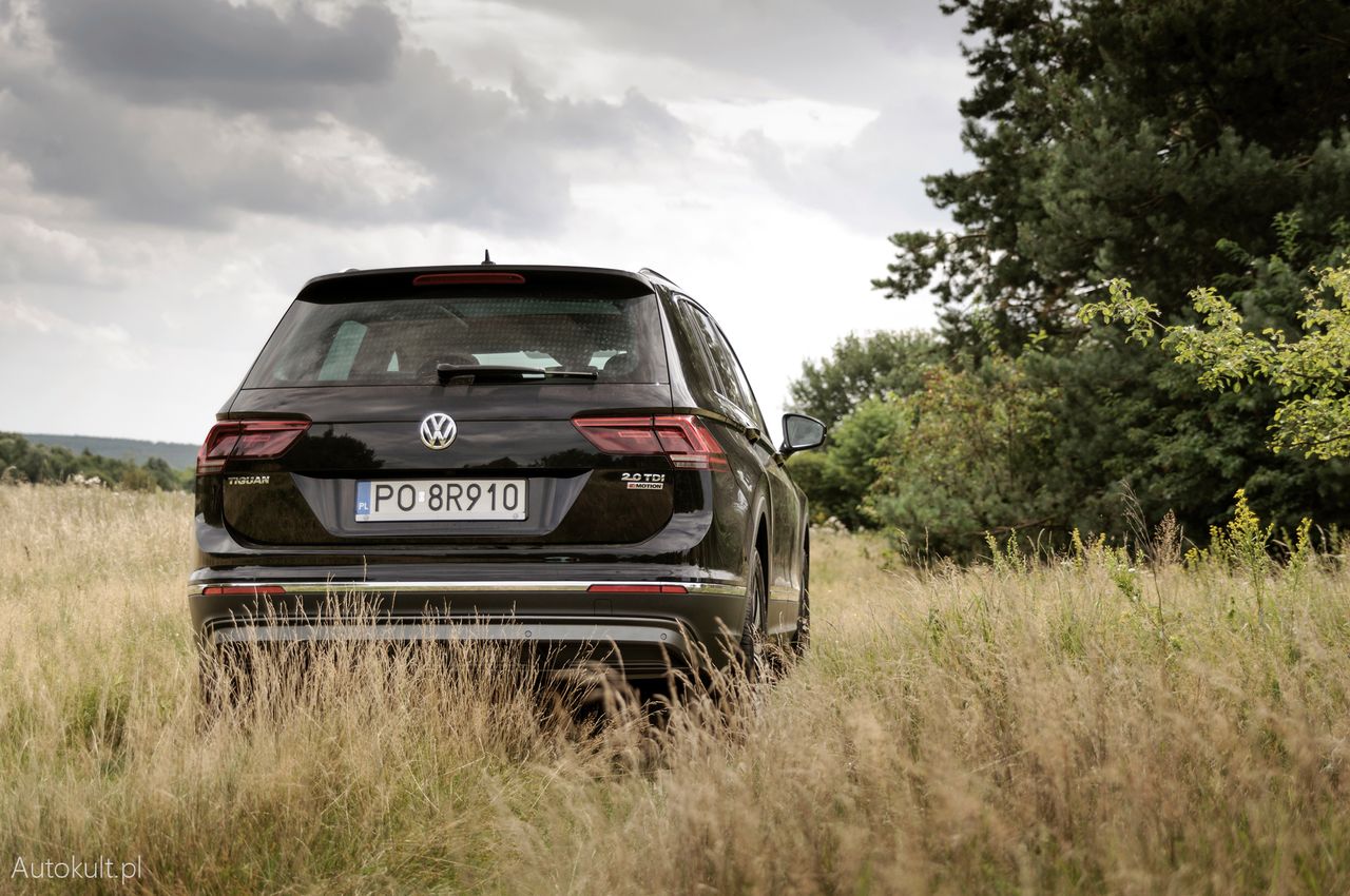 Volkswagen Tiguan 2.0 TDI DSG Offroad 4Motion (2016) - zdjęcia, wnętrze, bagażnik