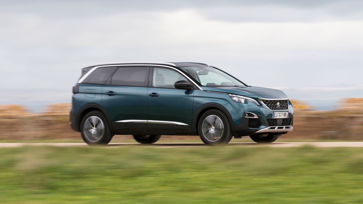 Pan Michał celuje w zakup Peugeota 5008, ale rozważa też alternatywy. Jakie?