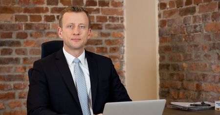 Spółka Es-System kończy rok z rekordową sprzedażą, choć odczuła dekoniunkturę