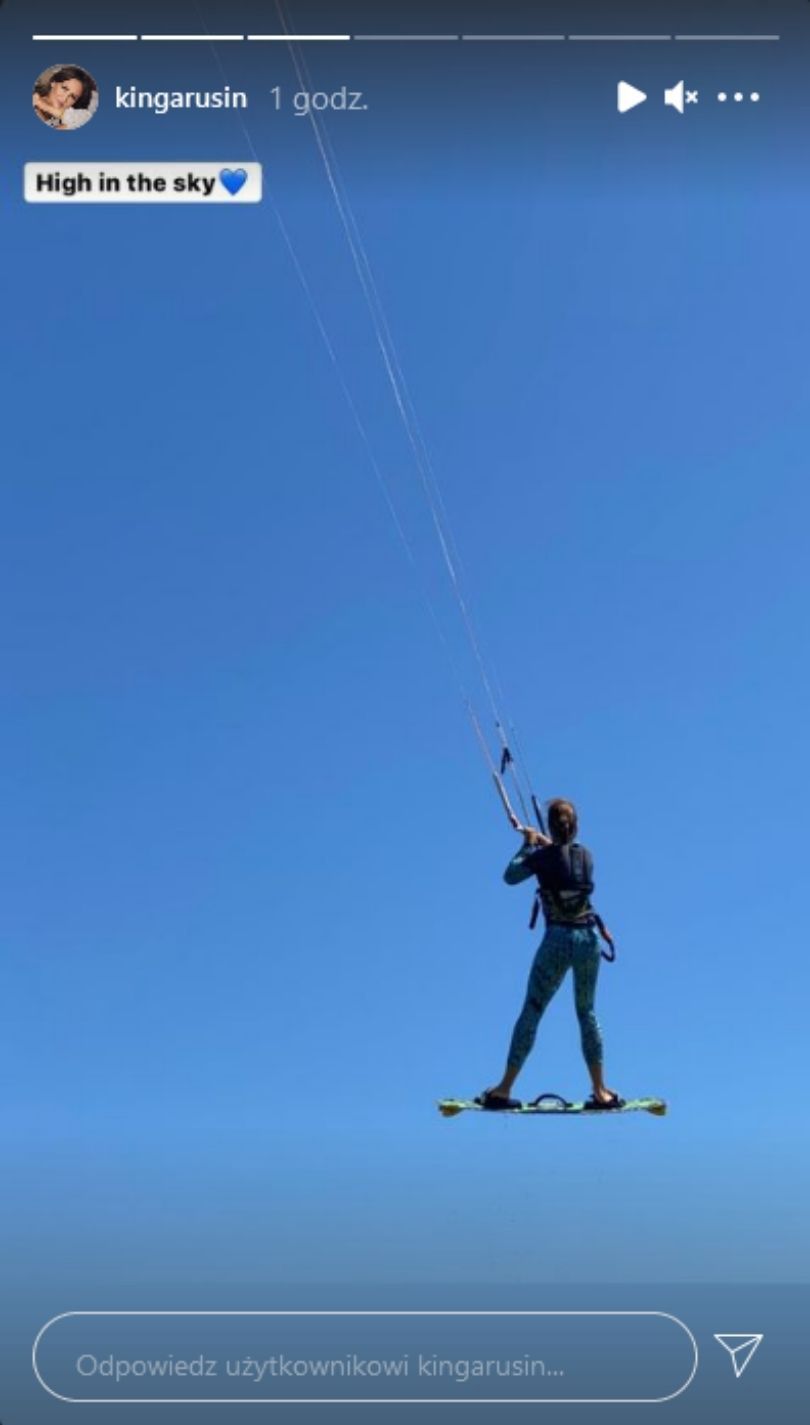 Kinga Rusin szaleje na desce