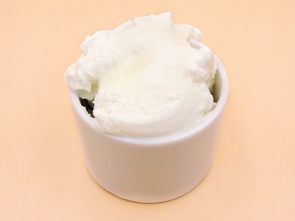 Białkowa tartaletka z borówkami przepis