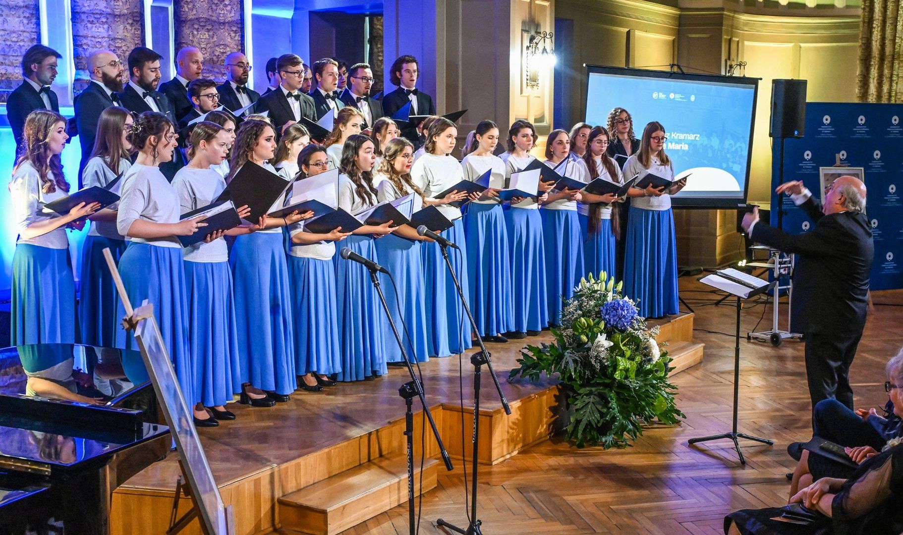W sobotę w gościnnych progach Auli Copernicanum UKW świętowano jubileusz 40-lecia powstania Chóru Collegium Medicum Uniwersytetu Mikołaja Kopernika w Toruniu.