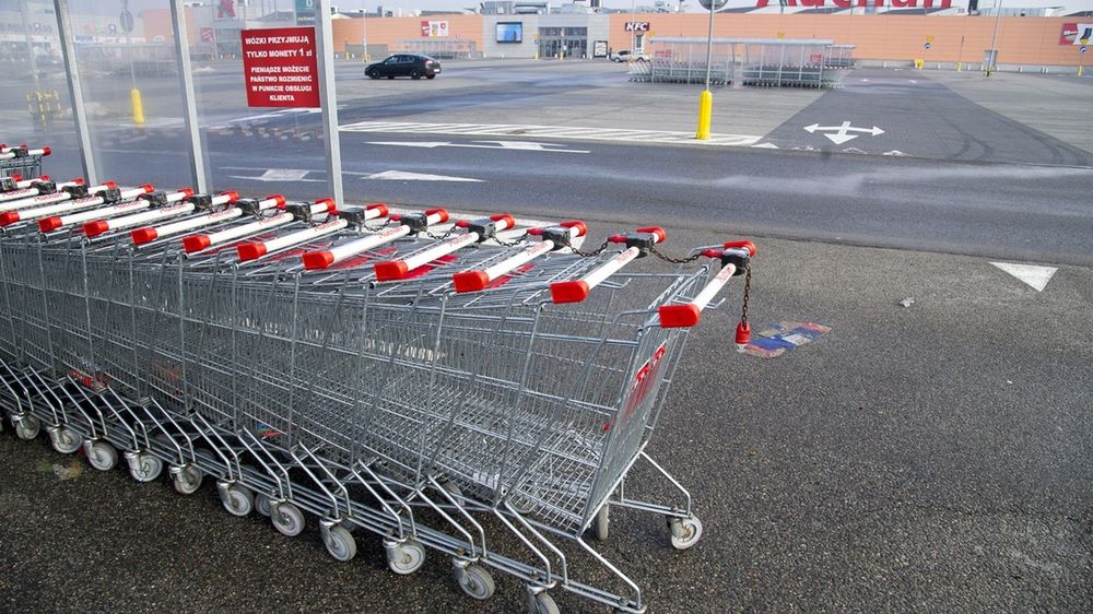 Otwieranie sklepów w niedziele z zakazem handlu będzie dodatkowo utrudnione.