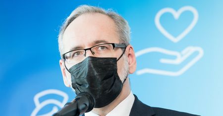 Wracają zabiegi planowe. Konferencja Niedzielskiego