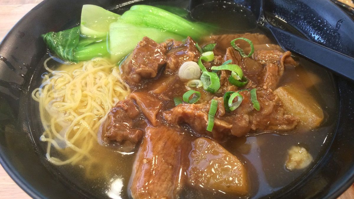 Duszony mostek wołowy (samo mięso, II klasa mięsa)