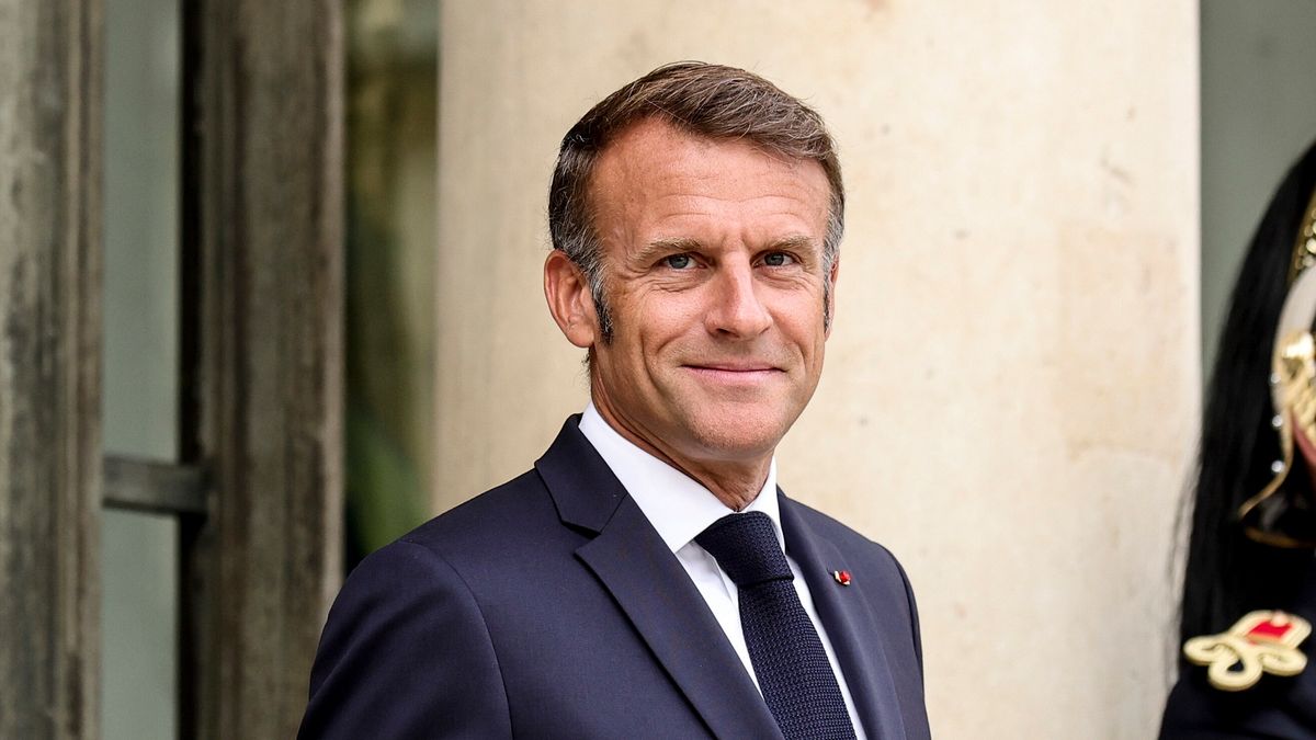 Macron reaguje na spadki na giełdzie. Po zapowiedzi premiera doszło do tąpnięcia