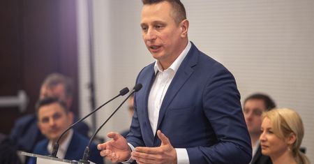 Brejza ostrzega przed PiS. "Perfidna operacja"