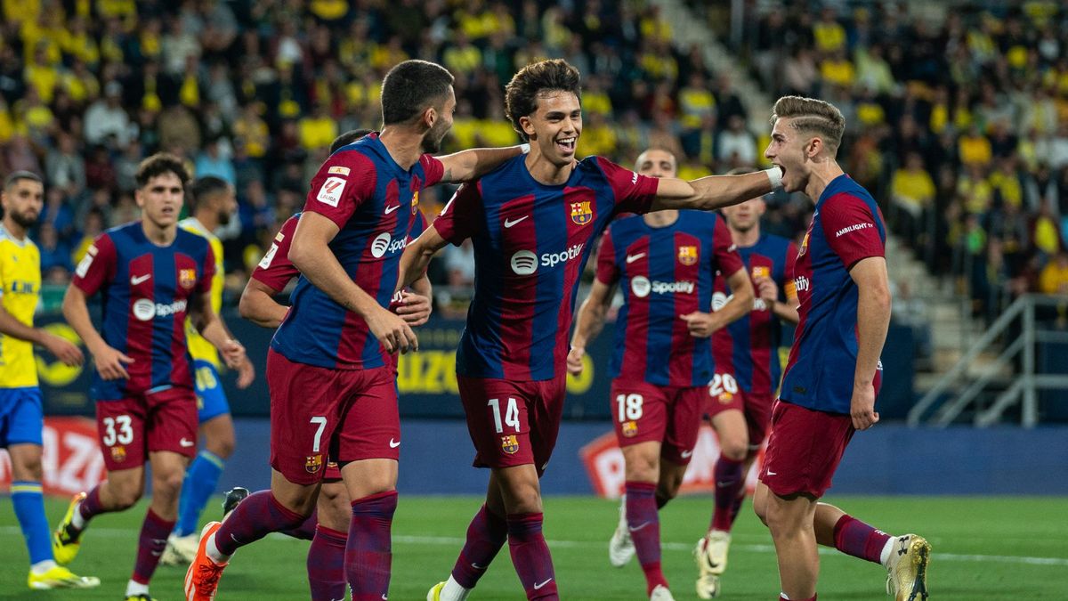 Getty Images / Joaquin Corchero / Na zdjęciu: piłkarze FC Barcelony