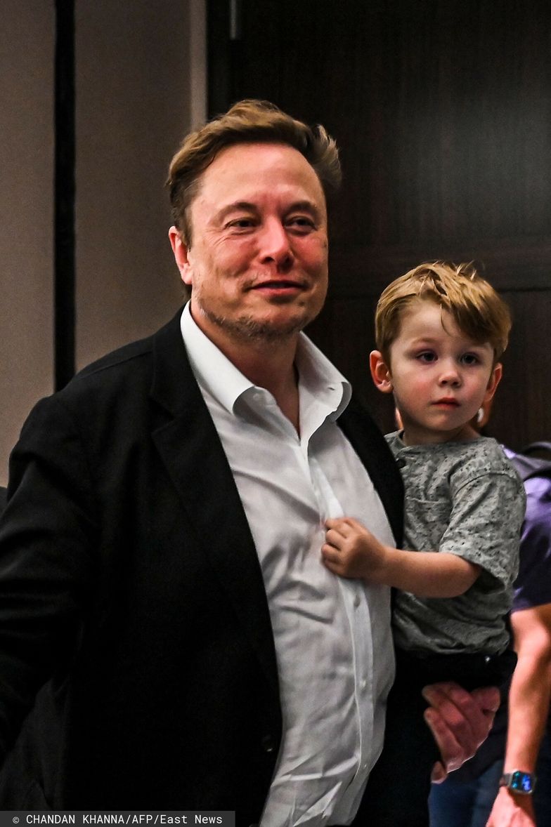 Elon Musk rzadko pokazuje się z synem. Mały X AE A-XII skradł całe show -  Pudelek