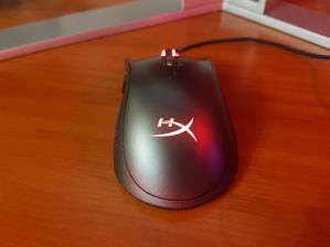 Gustownie podświetlone logo HyperX