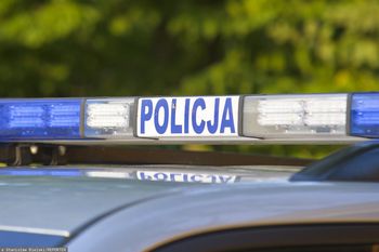 Z nudów dewastowali budynek.  Nieoceniona była reakcja świadka zajścia
