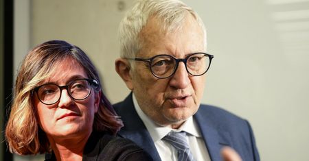 Błogosławił ziemię kaliską. Biejat wprost o powrocie Siwca do Sejmu