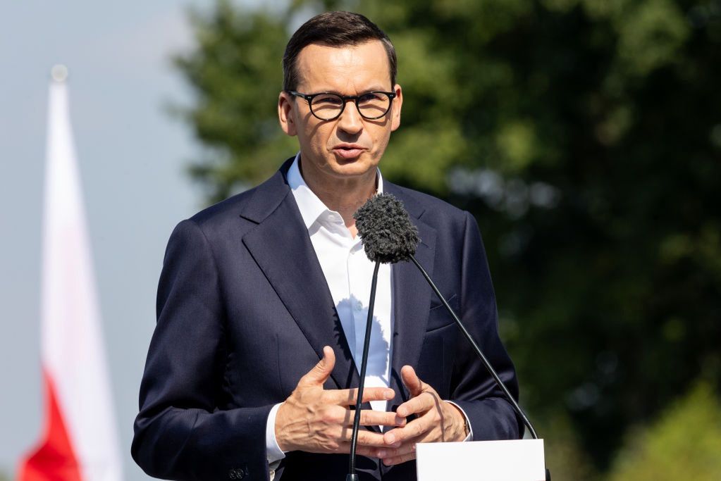 Rząd bez wotum zaufania, ale z państwową pensją. Tyle zarobi Mateusz Morawiecki