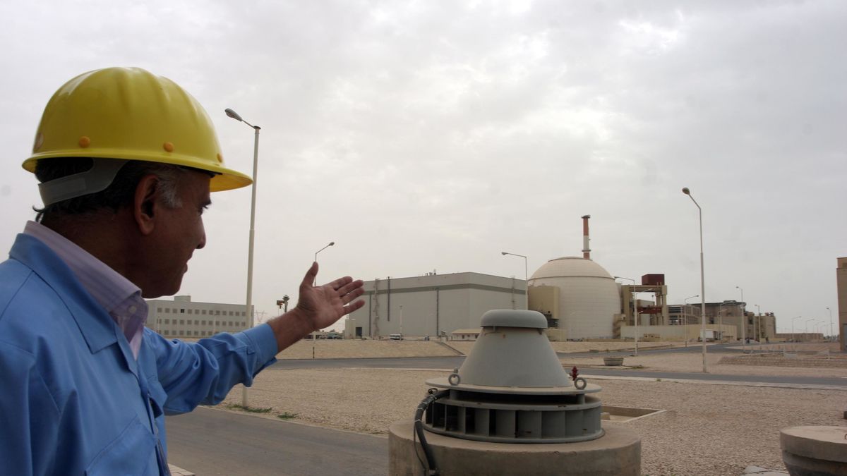 Elektrownia jądrowa w Buszehrze. Zdj. z 2009 r.