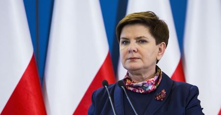 Milion Polaków w niepewności. Szydło zapowiada, że ich obroni