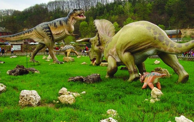 Bałtów. Dinozaury w Parku Jurajskim w Świętokrzyskiem
