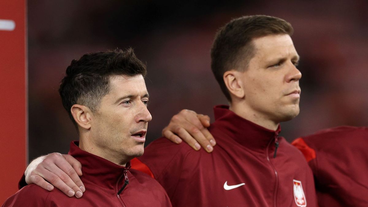 Getty Images / Richard Heathcote / Na zdjęciu: Robert Lewandowski (L), Wojciech Szczęsny