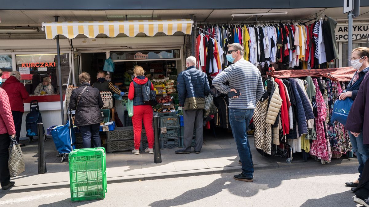 Sprzedaż detaliczna w kwietniu 2022 r. wzrosła o 19 proc. rdr
