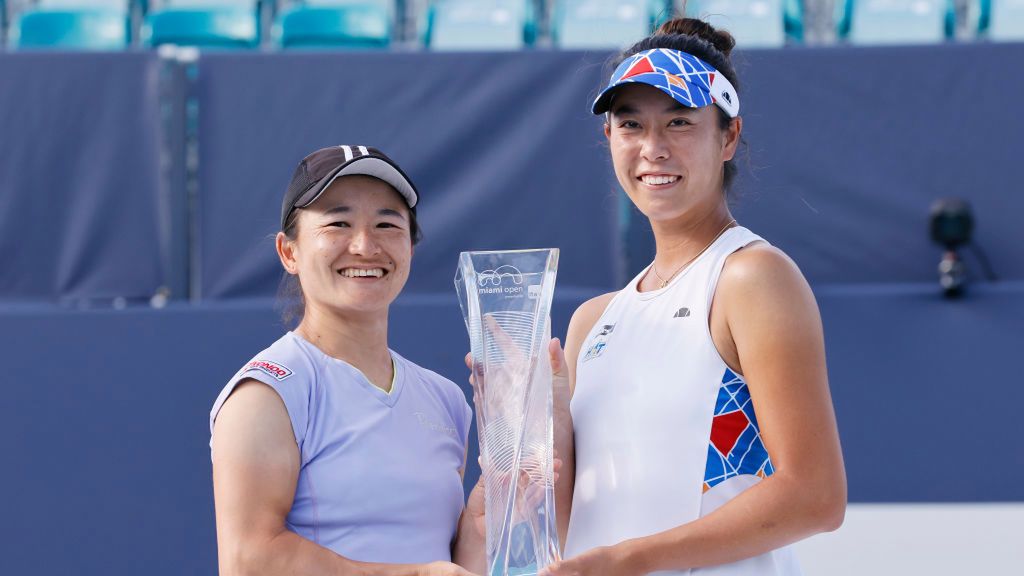 Getty Images / Michael Reaves / Na zdjęciu: Shuko Aoyama i Ena Shibahara, mistrzynie Miami Open 2021 w deblu