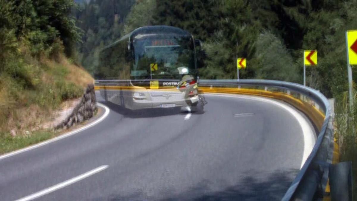 On a winding road, even a motorcyclist following the rules is at risk of being involved in an accident.