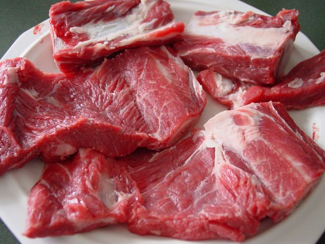 Surowe żeberka wołowe (samo mięso, II klasa mięsa)