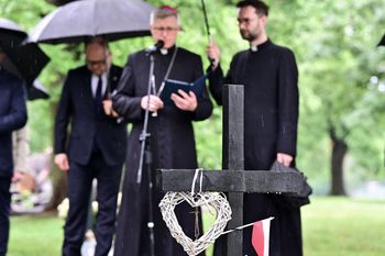Toruń pamiętał o Klaudii. Wspólna modlitwa i chwila refleksji w Parku Glazja