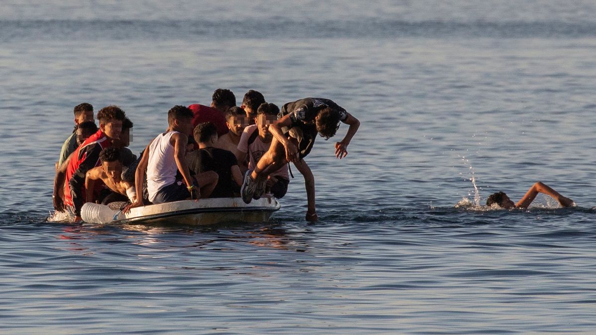Ceuta. Migranci w akcji