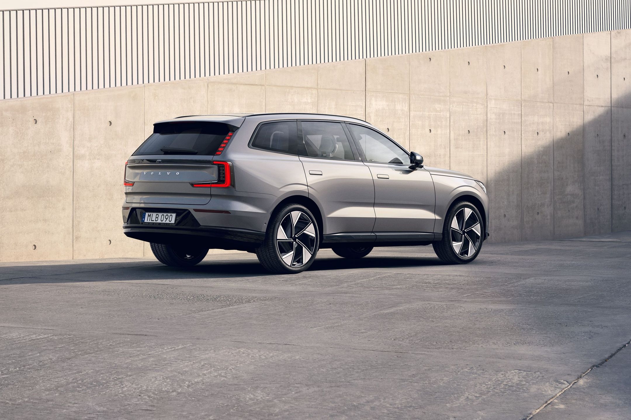 Volvo EX90