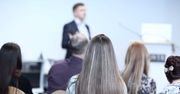 Krzyżówka o konferencjach naukowych. Odkryjesz wszystkie hasła?