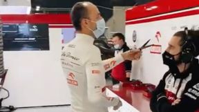 Mechanik Alfy Romeo zrobił duże oczy. Robert Kubica szalał z nożyczkami w garażu [WIDEO]