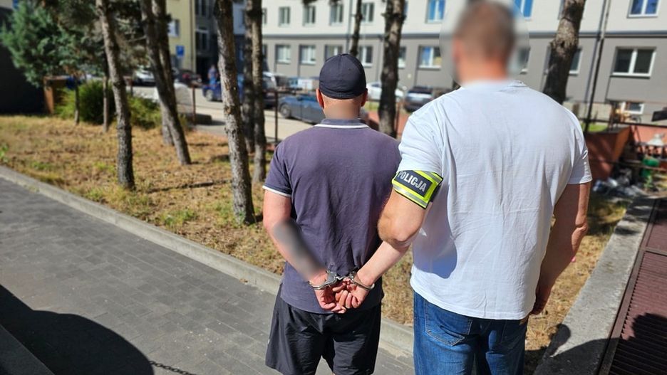 Akcja policjantów przy bankomacie
