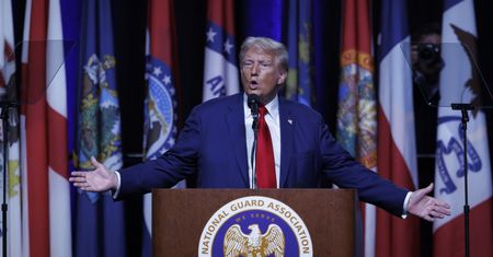 Trump traci miliony dolarów. Akcje spółki spadają