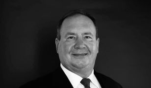 Tomasz Jędrzejczak miał 52 lata. Był działaczem PiS