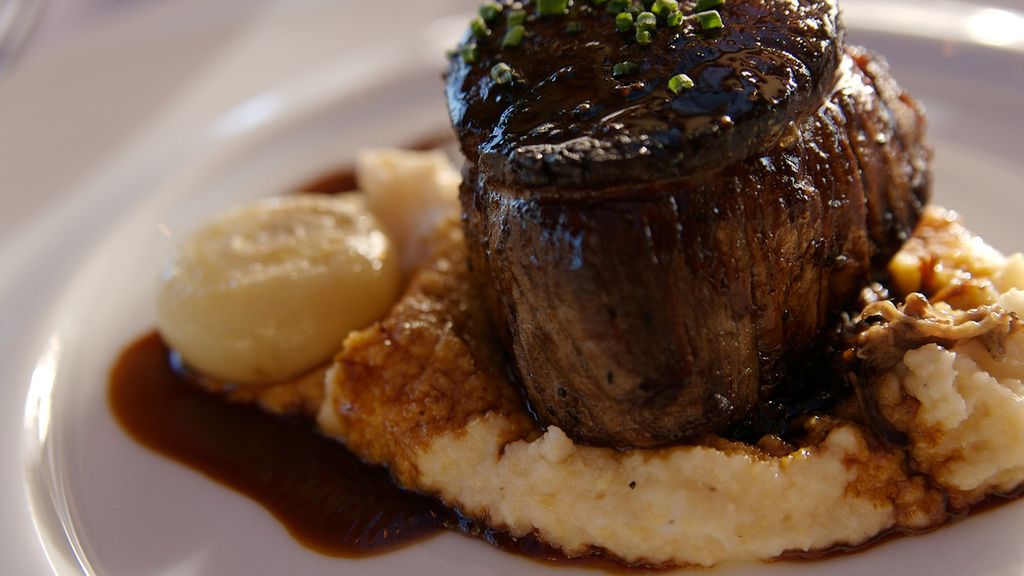 Opiekane steki z polędwiczki wołowej (samo mięso, II klasa mięsa)