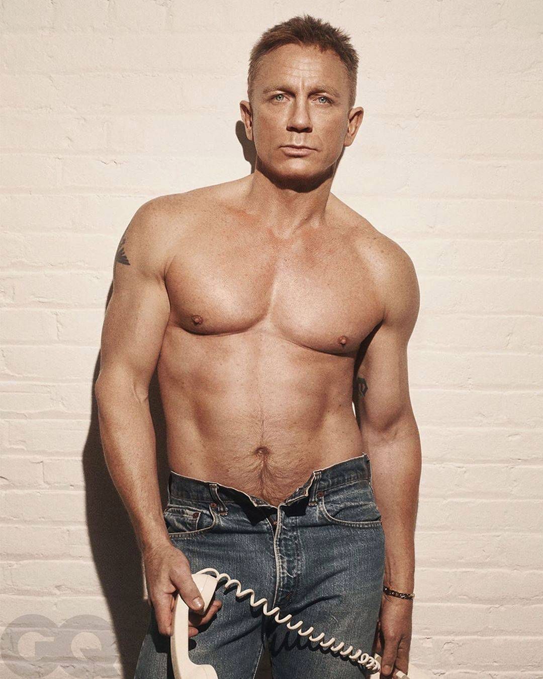 Daniel Craig bez koszulki w GQ