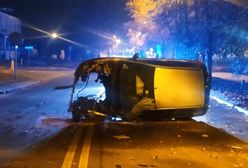 Finał rajdu w Puławach. Silnik aż wypadł z auta